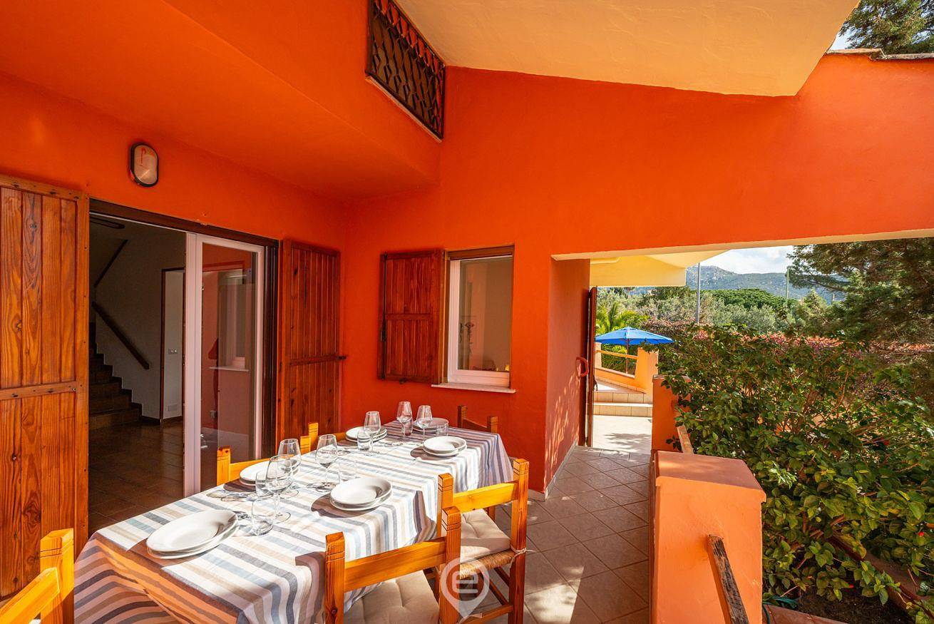 Domus Gina in Solanas, Comune di Sìnnia