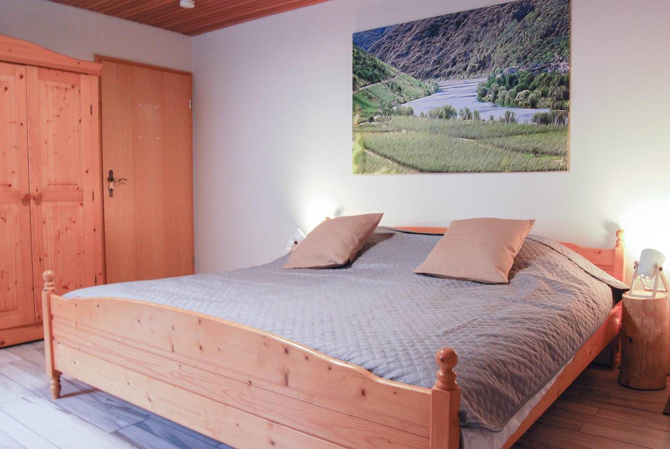 Geräumiges Zimmer, priv. Retro-Bad mit Quellwasser in Traben-Trarbach, Bernkastel-Kues y alrededores