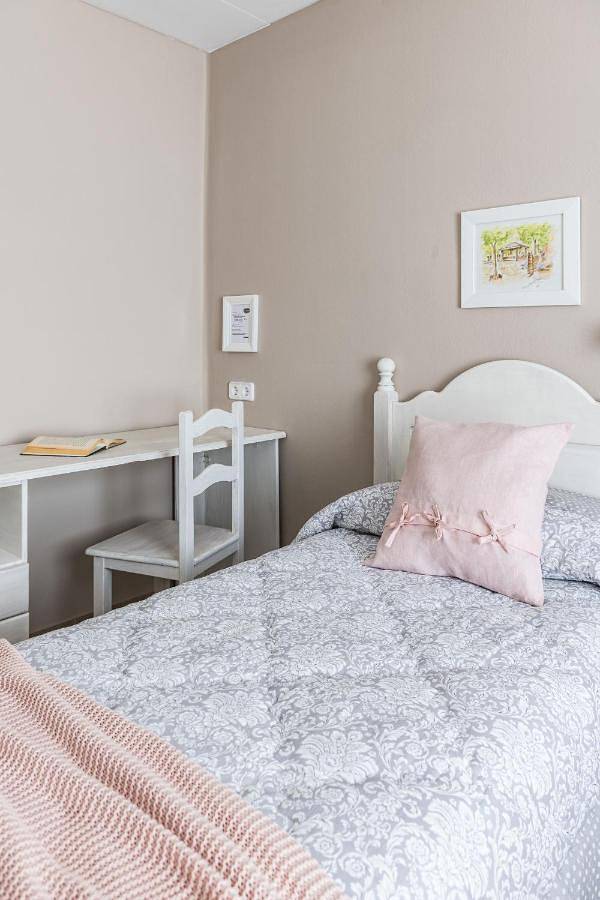 Hostal Buenos Aires in Tremp, Costers del Segre