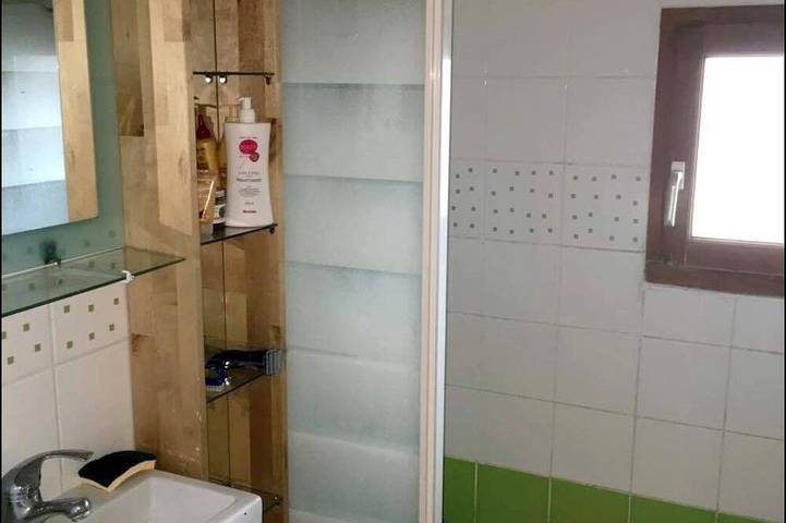 Gîte pour 4 personnes, avec jardin et piscine à Genas - 3