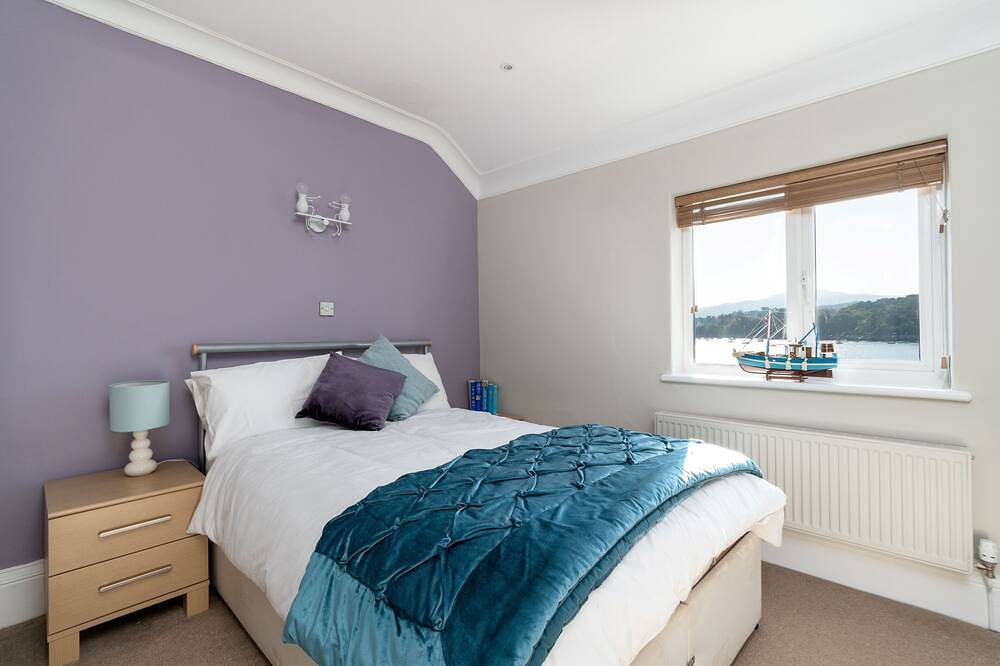 Walton - Three Bedroom Cottage, Sleeps 5 in Deganwy, Conwy region