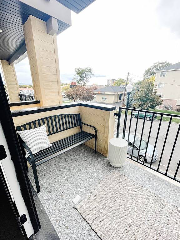 Luxury Downtown Spacious 3 bedroom New Townhome in Provo, Utah Lake