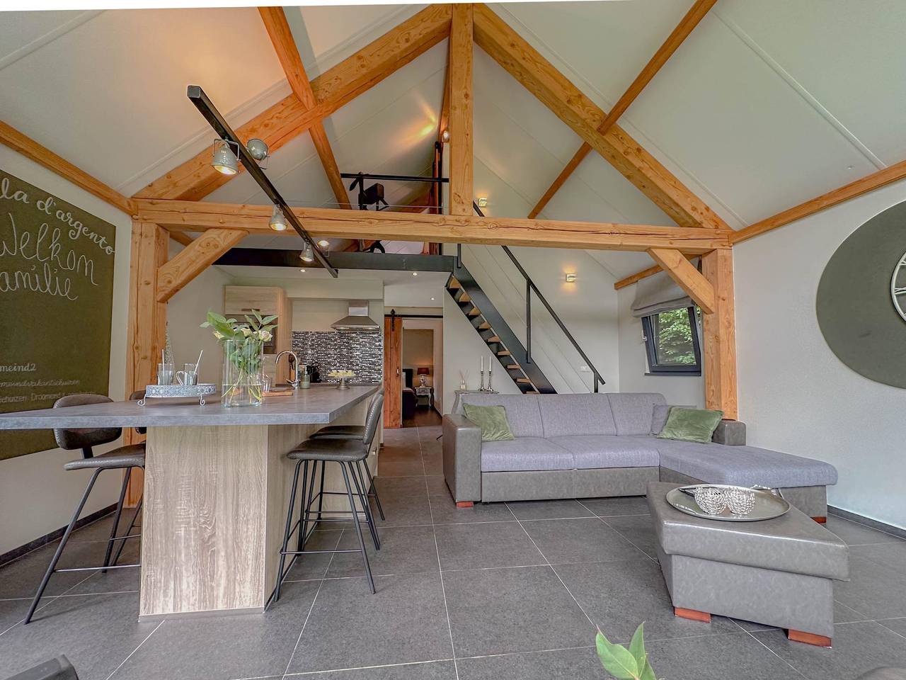 Geschmackvoll eingerichtete Landvilla
 in Alphen, Nordbrabant