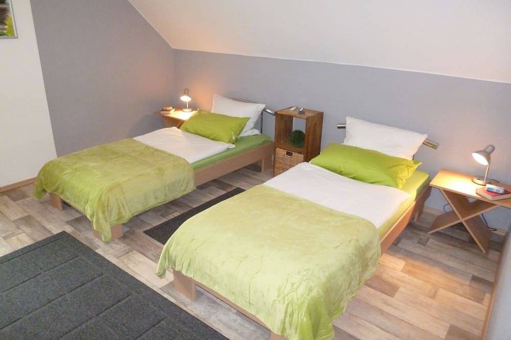 Ganze Wohnung, Ferienwohnung ganz nahe zum Bundeswehrkrankenhaus und zur Koblenzer Universität in Metternich, Koblenz