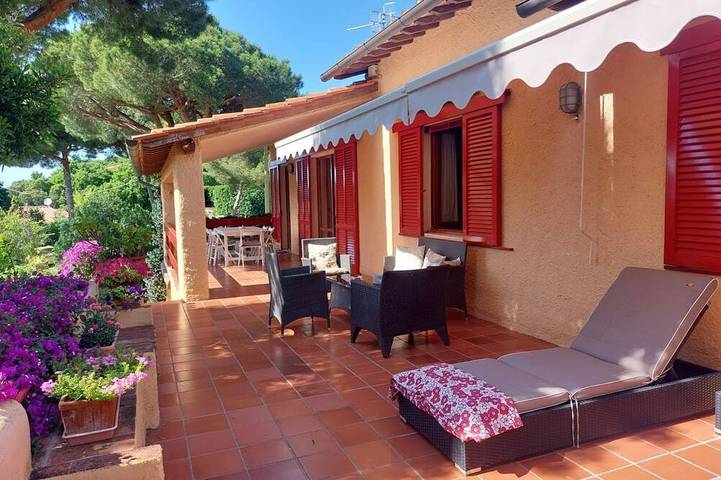 Location de vacances pour 6 personnes, avec balcon et jardin à Magazzini