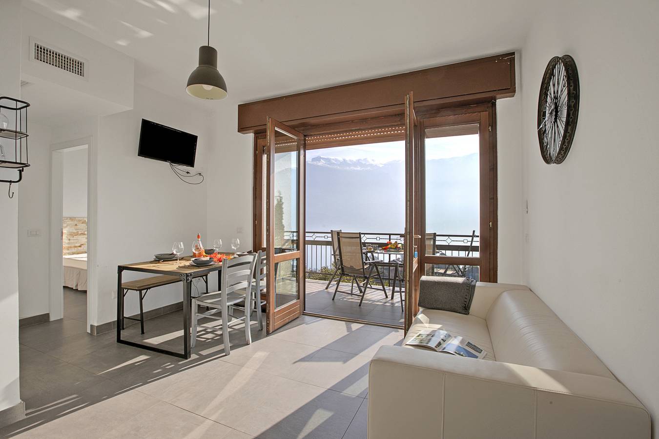 Ganze Wohnung, Casa dei Nonni Tremosine 1 with Lake View Terrace in Bassanega, Tremosine