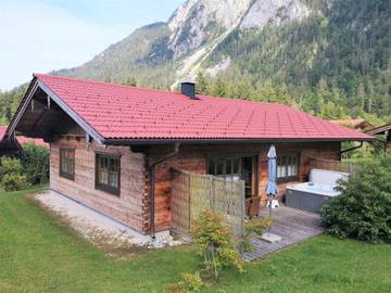 Chalet für 4 Personen in Ruhpolding, Chiemgauer Alpen, Bild 2