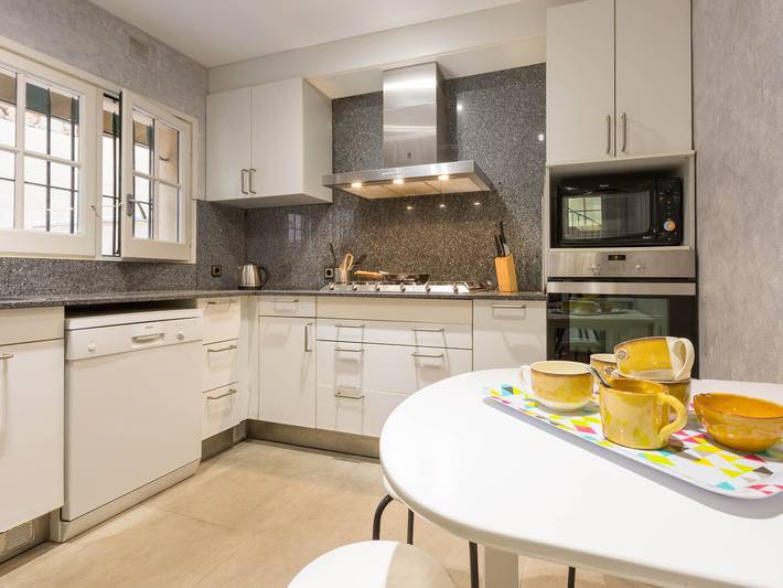Großes Familienhaus mit Pool und Tennis in Llafranc in Llafranc, Palafrugell