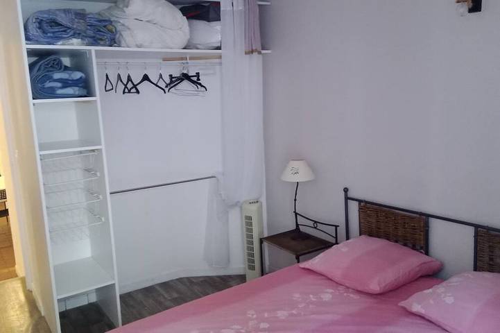 Entire apartment, Apartment downtown Forcalquier in Forcalquier, Parc naturel régional du Luberon