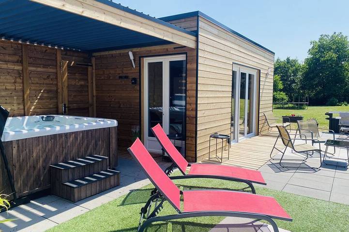 Appartement de vacances pour 2 personnes, avec jardin ainsi que terrasse et jacuzzi