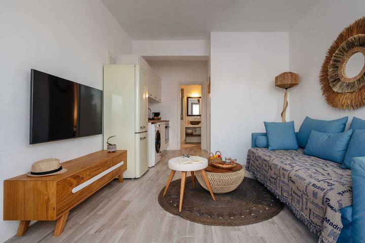 Ganze Wohnung, Ferienwohnung für 2 Personen mit Balkon/Terrasse in Agios Prokopios, Naxos