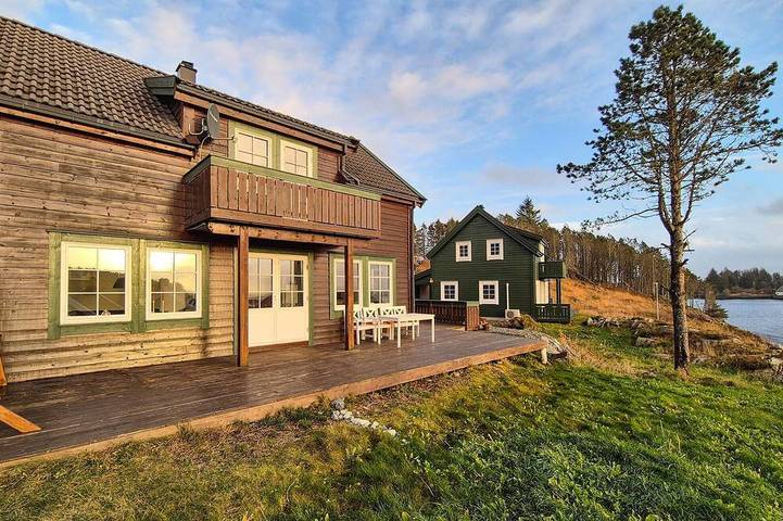 Ferienhaus für 10 Personen, mit Sauna und Terrasse sowie Garten - 1