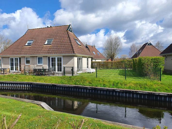 Vakantiepark voor 5 personen, met terras aan de Waddenzee