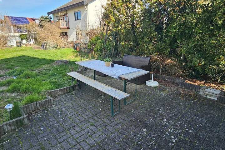 Ferienwohnung für 4 Personen, mit Balkon und Terrasse sowie Garten in Ketsch
