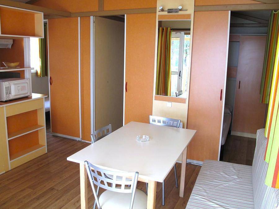 Camping Roca Grossa - Bungalow 5 personen - Bungalow Morea 5pax 2 kamers Tv + Ac + Bbq +Parking in Calella, Costa del Maresme