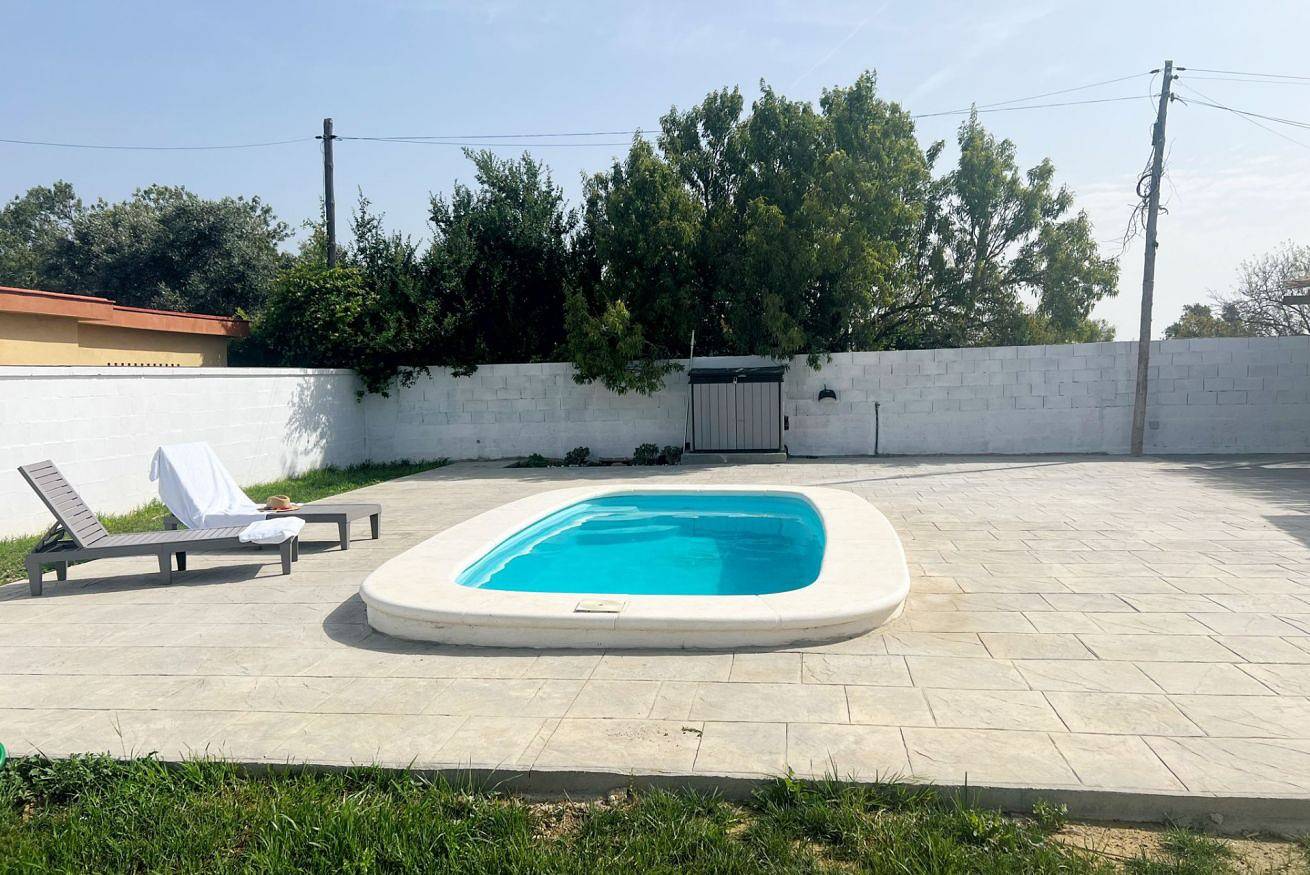 Ganze Wohnung, ☀️ Moderner Ferien-Chalet mit Privatem Pool & Bbq | Cadiz -Chiclana de la Frontera in Chiclana de la Frontera, Costa de la Luz