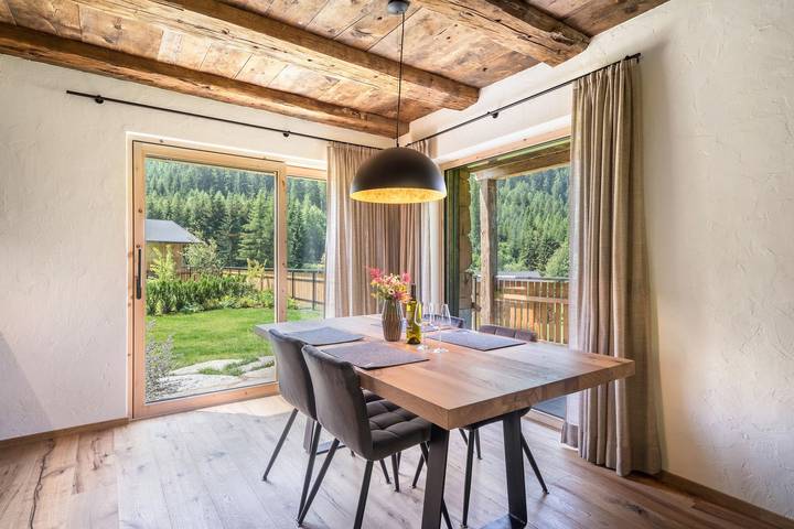 Chalet 'Zu Wosser' with Mountain Views, Private Terrace and Garden in San Leonardo in Passiria, Sarntal Alps
