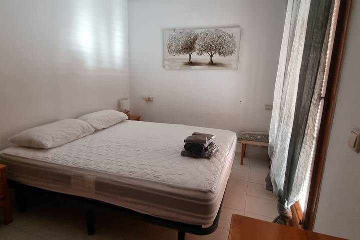 Haus 6 Pers, 700 m vom Strand entfernt in einem Wohngebiet mit Pool in Playa Moncayo, Guardamar del Segura