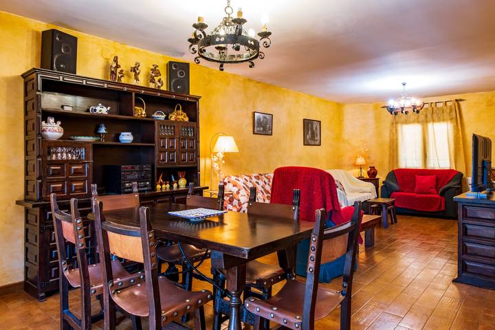 Chalet para 8 personas, con jardín y balcón, Familias con niños en Castilla y León - 4