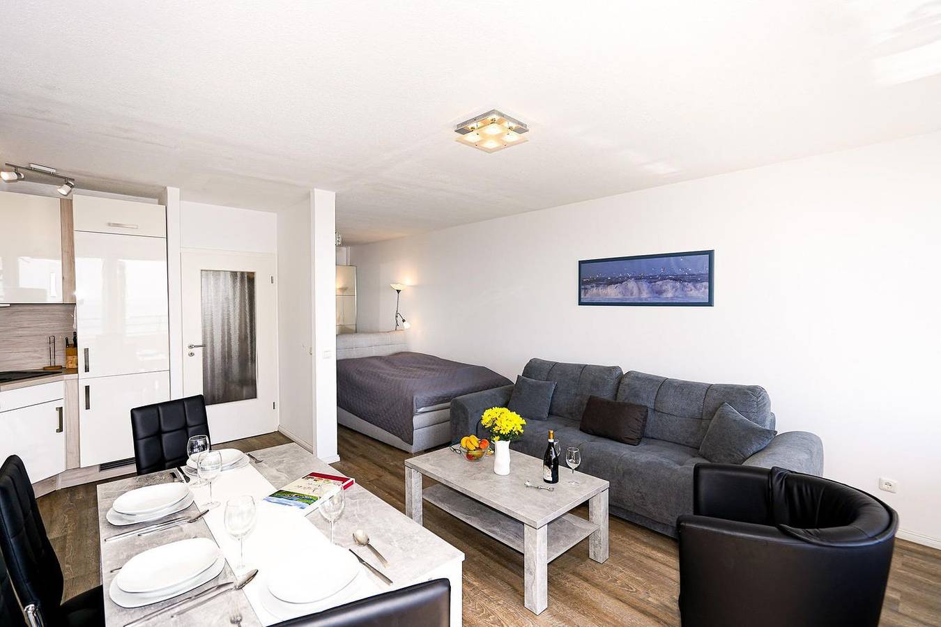 Ganze Wohnung, Die Kleine Düne, Apartment mit Meerblick und überdachtem Balkon direkt am Strand in Sierksdorf, Ostholstein