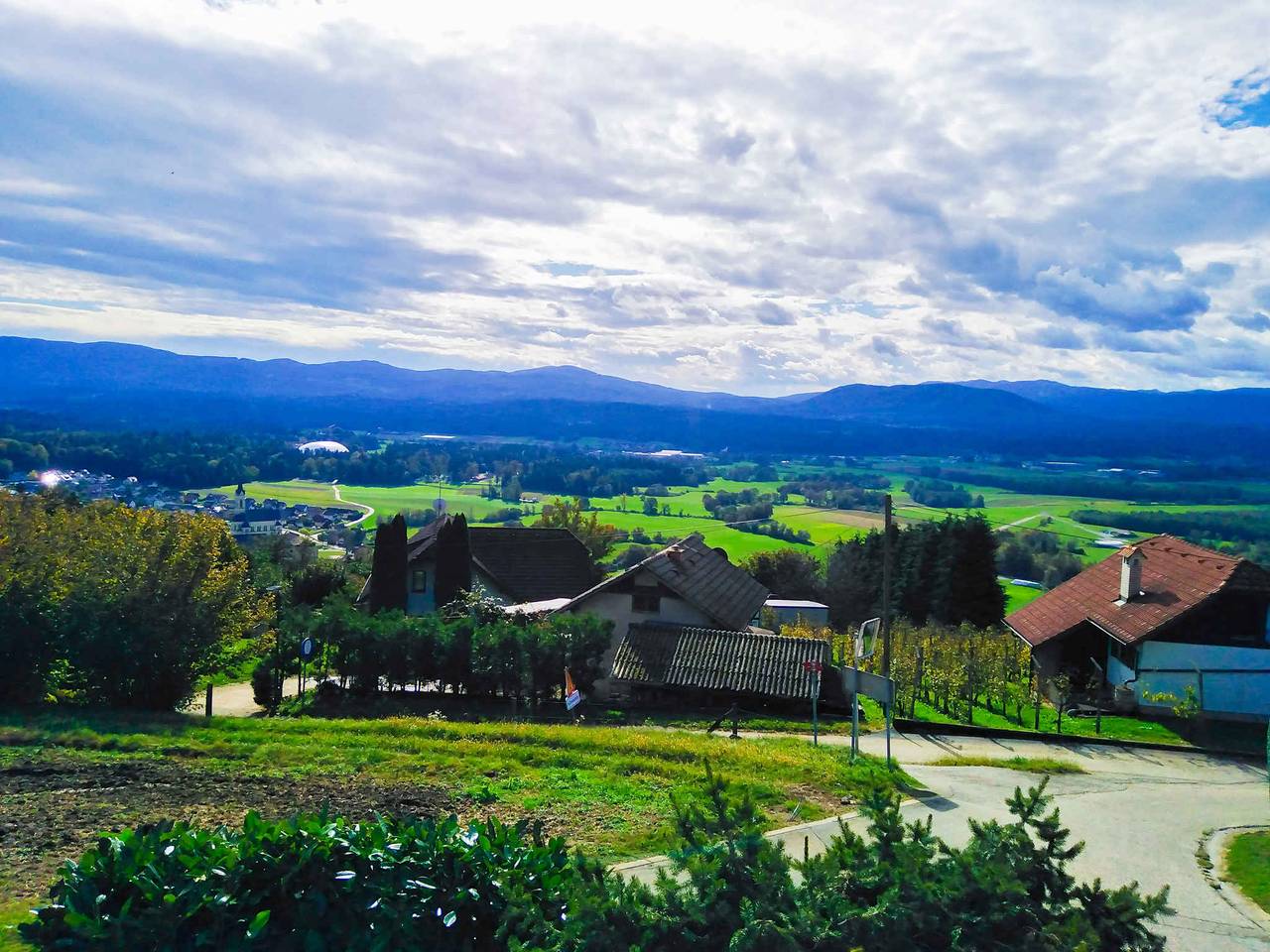 Ferienhaus auf dem Hügel in der Nähe von Novo mesto in Neustadtl, Slowenien