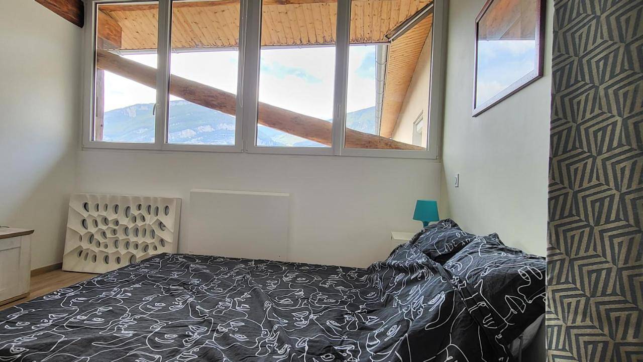 Appartement entier, 'Games of Home' - logement T3 in Saint-Égrève, Isère