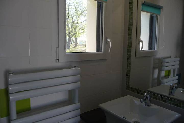 Location de vacances pour 4 personnes, avec jardin ainsi que piscine et terrasse à Planzolles - 4