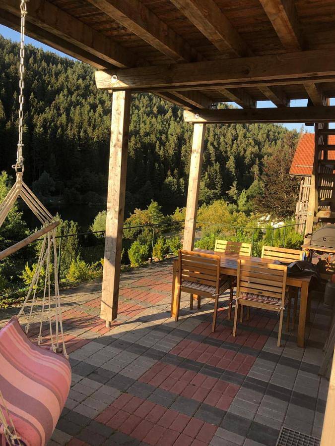 Ganze Wohnung, Ferienwohnung am Badesee mit priv. Sauna /Terrasse in Seewald, Nordschwarzwald