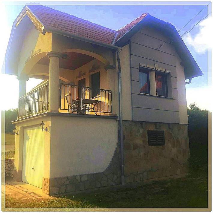 Ferienwohnung für 3 Personen, mit Garten und Terrasse sowie Ausblick, mit Haustier in Heviz