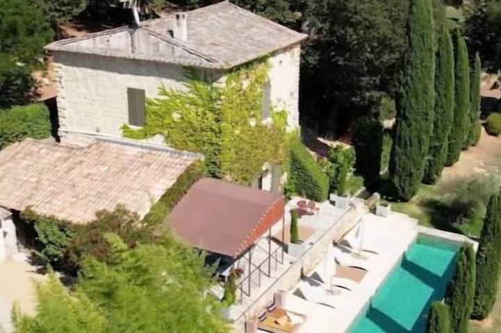 Villa pour 8 personnes, avec Terrasse et Jardin