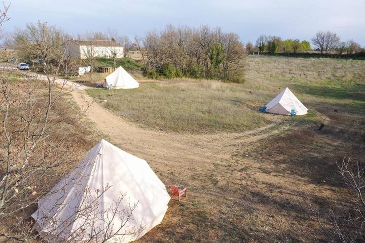 Tente pour 4 personnes, avec vue et jardin dans les Alpes-de-Haute-Provence - 4
