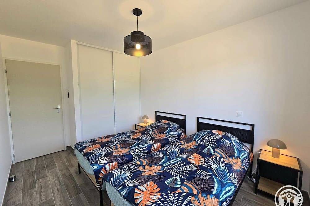 Appartement entier, Maison neuve avec clim - 4 pers. vue château in Excideuil, Périgord Vert
