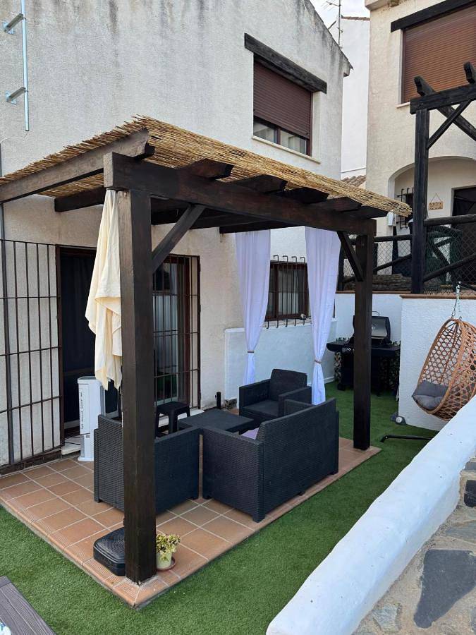 Casa rural para 6 personas, con Terraza y Jardín además de Piscina para niños y Piscina en El Garrobo