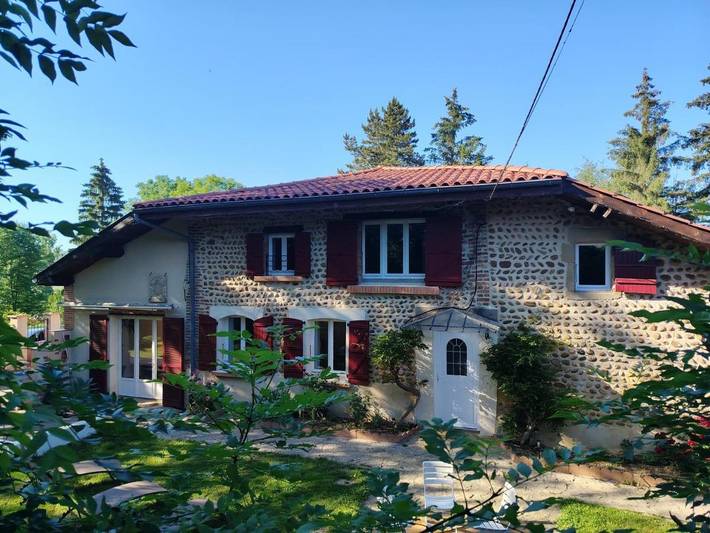 Location de vacances pour 14 personnes, avec Terrasse et Jardin à Le Grand-Serre
