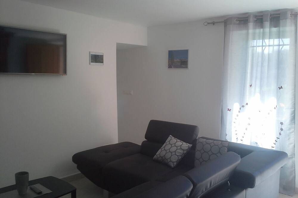 Gîte 70 m2 Les Oliviers in Pierrevert, Regionaler Naturpark Luberon
