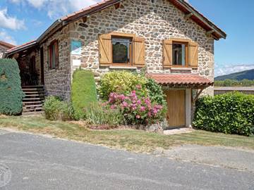 Maison De Vacances pour 6 Personnes dans Sauvain, Parc Naturel Régional Livradois-Forez, Photo 2