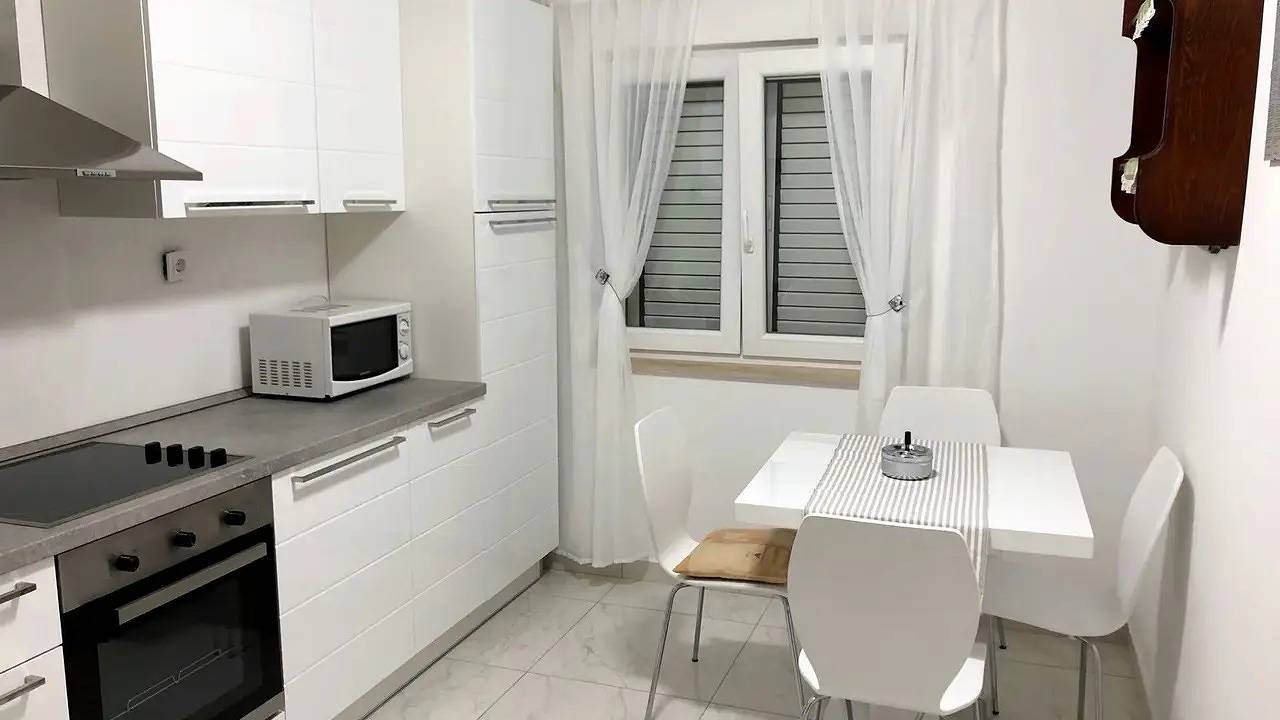 Cijeli apartman za odmor, Ferienwohnung für 4 Personen (38 m²) in Rogač in Šolta (Splitska Dalmacija), Rogac