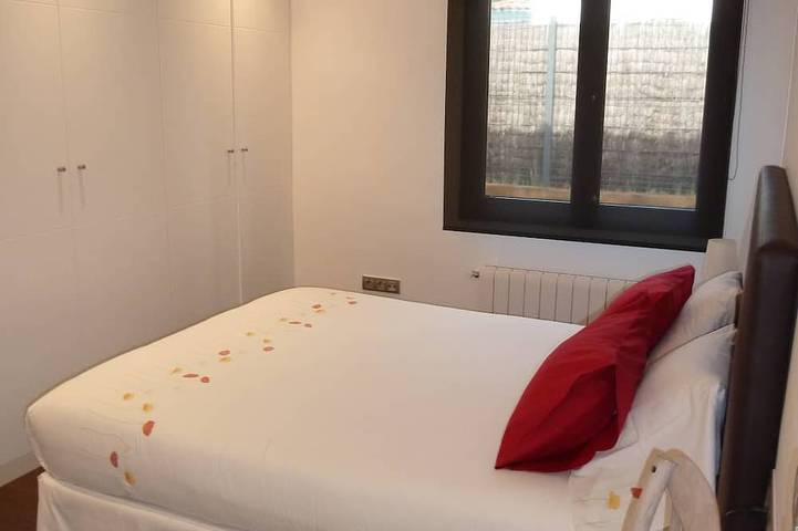 Nouvelle villa avec piscine sur la Costa Brava. Avec Wifi Internet! in Mas Ambros, Calonge