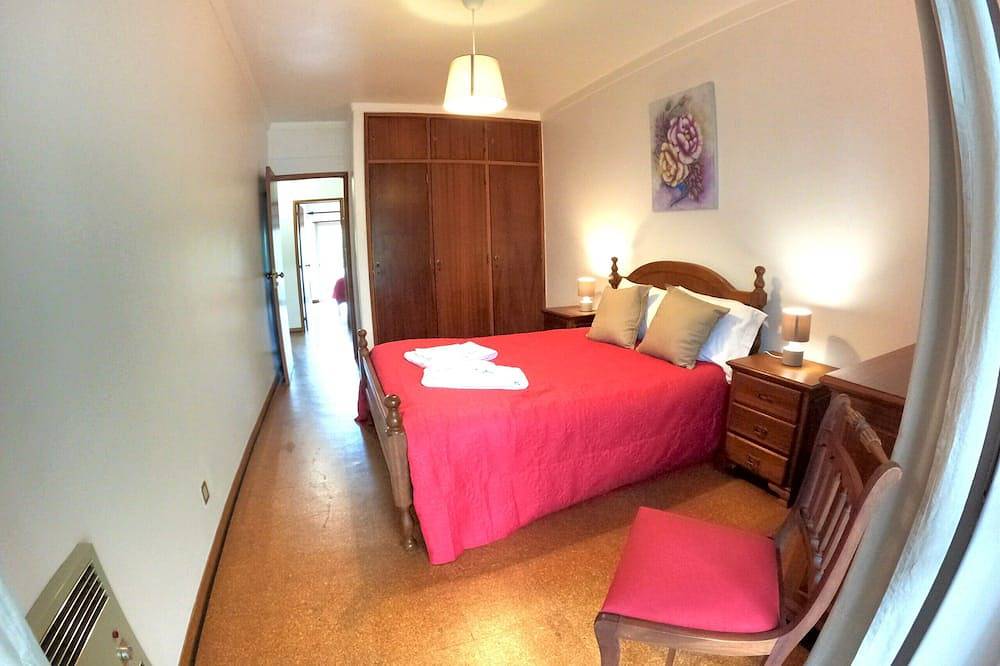 Ganze Wohnung, Carcavelos, 3 bedroom renovated, S. D. Rana, Cascais in Carcavelos e Parede, Costa de Lisboa