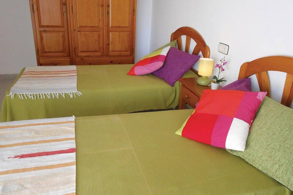 Entire apartment, 1 bedroom nice apartment in Blanes in Els Pins Blanes, Blanes