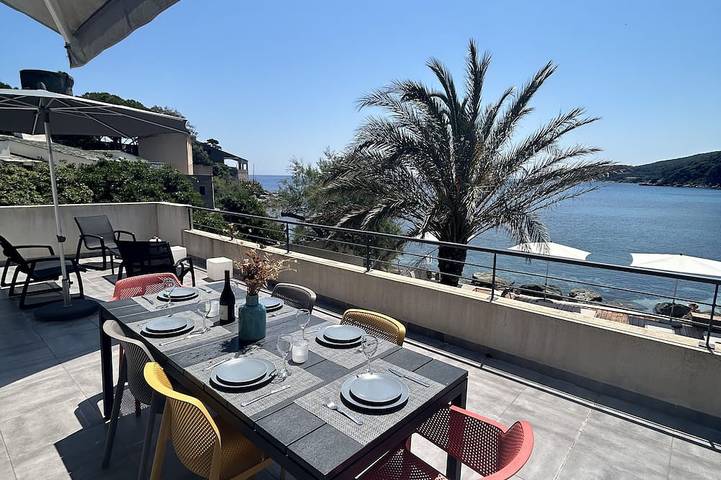 Gîte pour 6 personnes, avec terrasse dans Plage De La Marine De Meria - 4