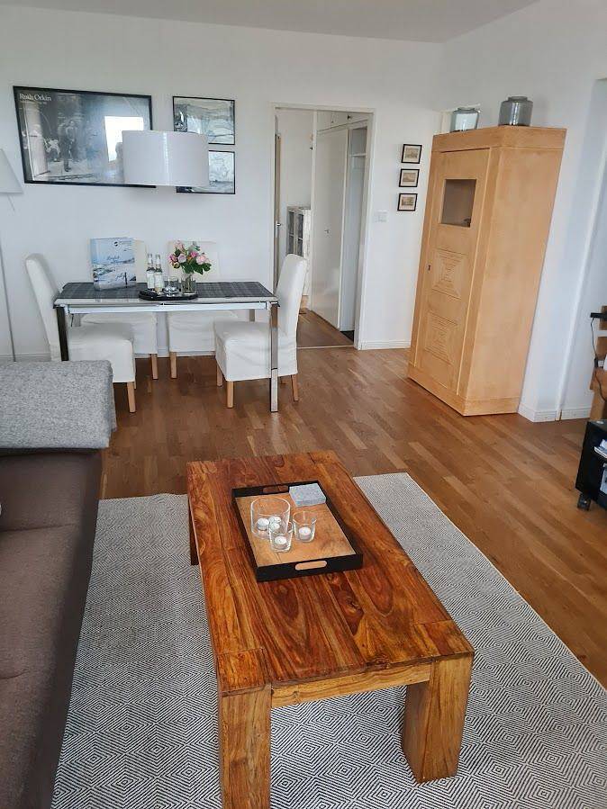 Ganze Wohnung, Schöne 3 Zimmer-Wohnung in der 5. Etage mit Balkon und seitlichem Meerblick in St. Peter-Bad, St. Peter-Ording