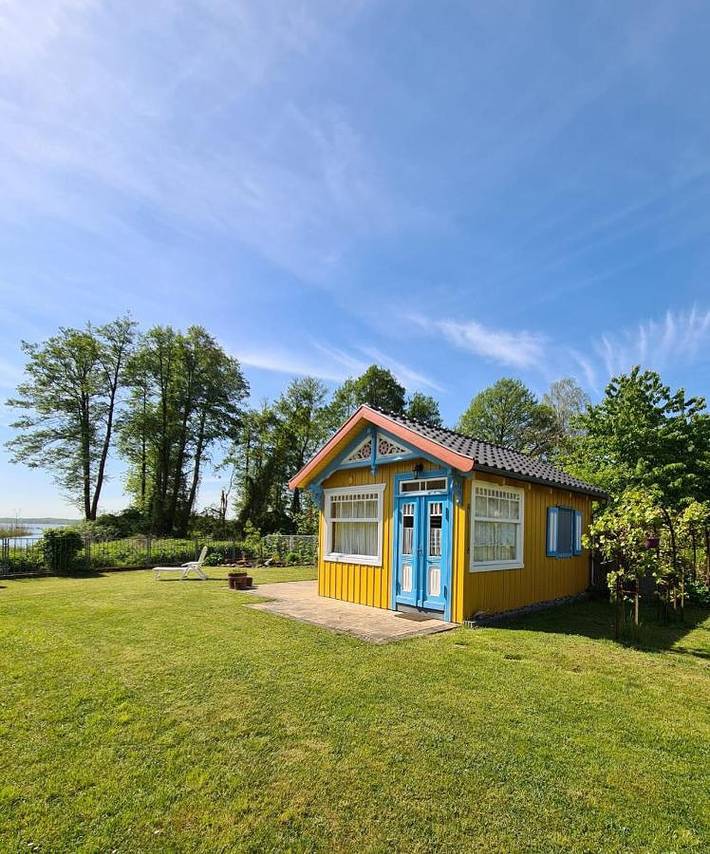 Ferienwohnung für 2 Personen, mit Terrasse und Seeblick sowie Ausblick in Fehrbellin