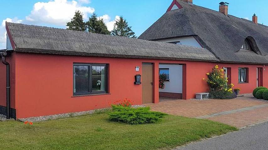 Ferienwohnung für 2 Personen, mit Ausblick und Garten sowie Seeblick in Stahlbrode