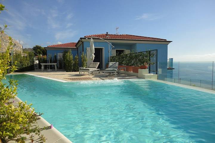 Villa pour 8 personnes, avec jacuzzi ainsi que jardin et balcon, animaux acceptés - 1