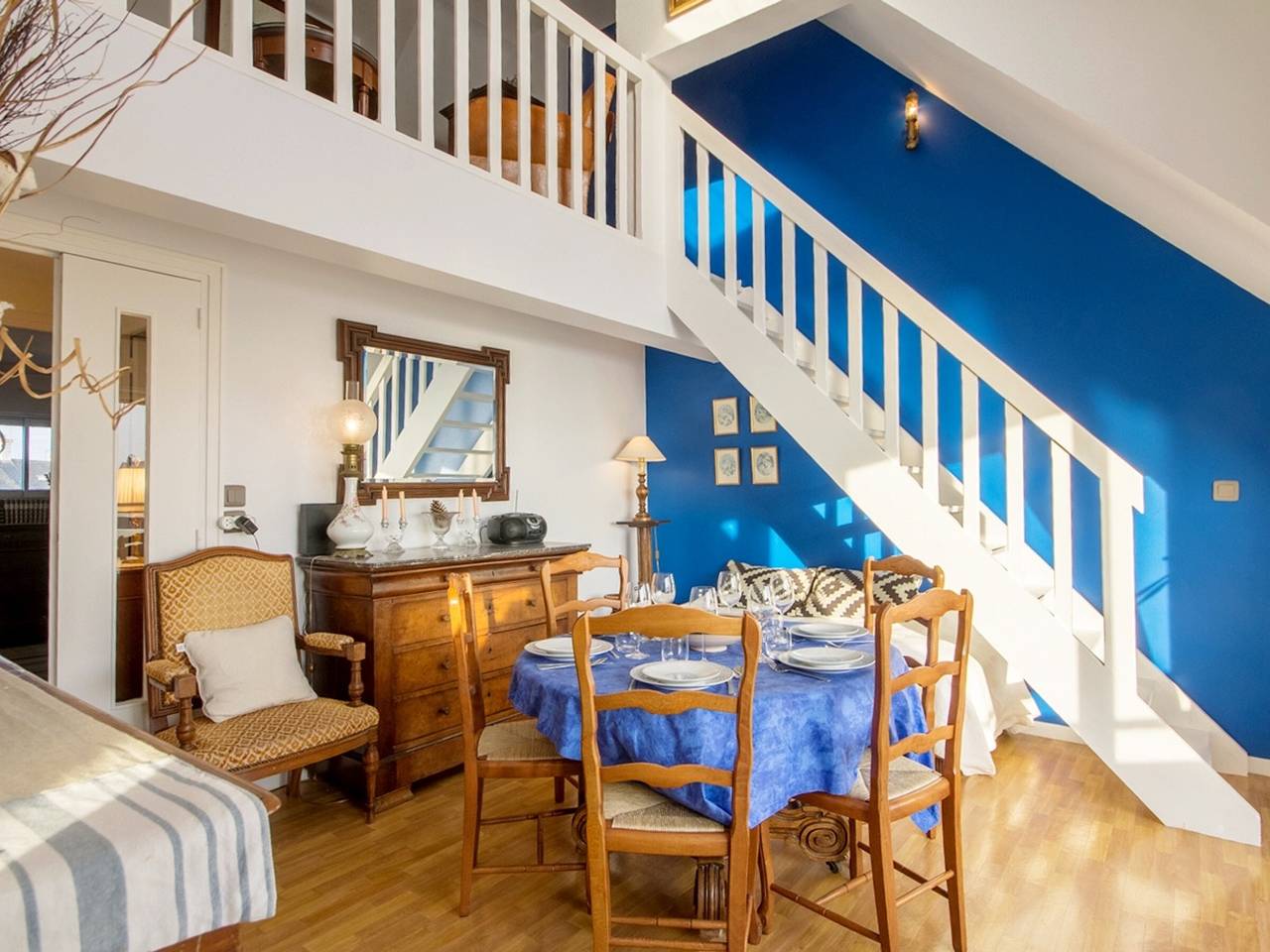 Appartement entier, Duplex 5 pièces avec balcon à 30m de la plage - 7 couchages, acceptant animaux, wifi et parking in Plage de Port Fontaine-Lomener, Ploemeur