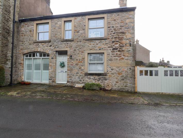 Cottage for 5 people, with garden and hot tub in Yorkshire Dales National Park