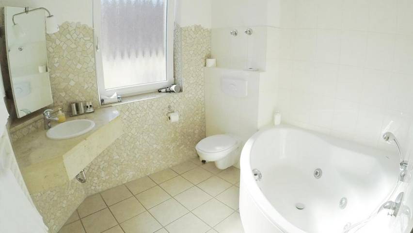 Hotel für 2 Personen, mit Terrasse und Sauna in Buchen - 3