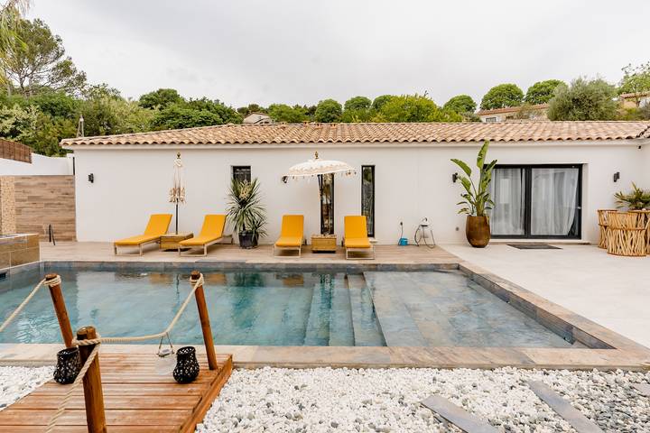 Chambre d’hôte pour 2 personnes, avec jardin ainsi que balcon et jacuzzi, animaux acceptés dans les Bouches-du-Rhône - 2