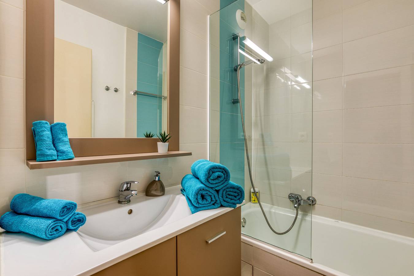 Studio entier, Studio avec terrasse vue mer sur la plage à La Grande Motte in La Grande-Motte, Côte d'Améthyste